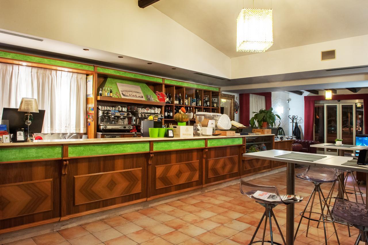 Hotel Villa Corallo San Benedetto del Tronto Camera foto